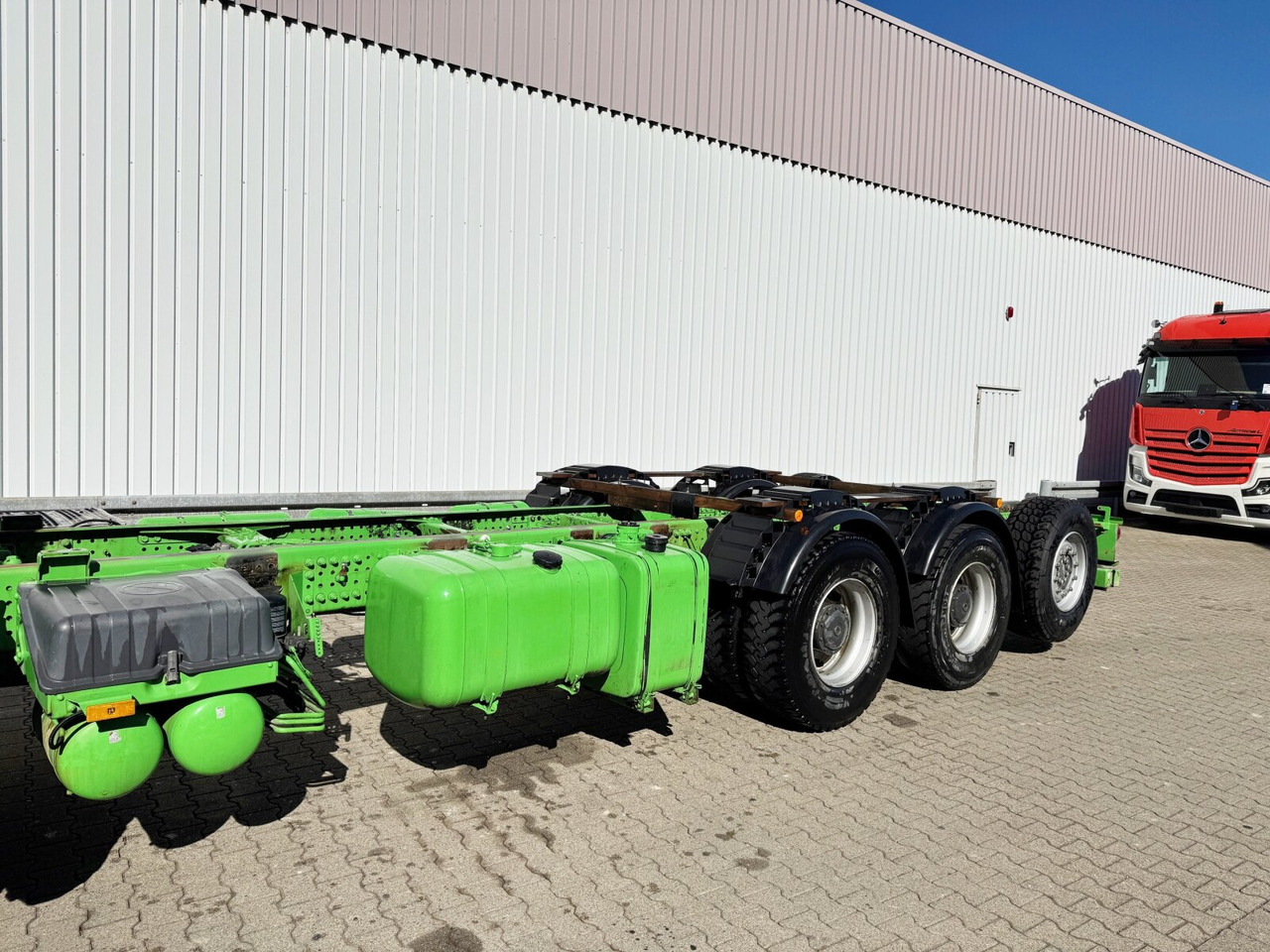 Вантажівка шасі Mercedes-Benz Arocs 3242/48 LK 8x4/4 Arocs 3242/48 LK 8x4/4, Lenk-/Liftachse, Nebenantrieb: фото 15