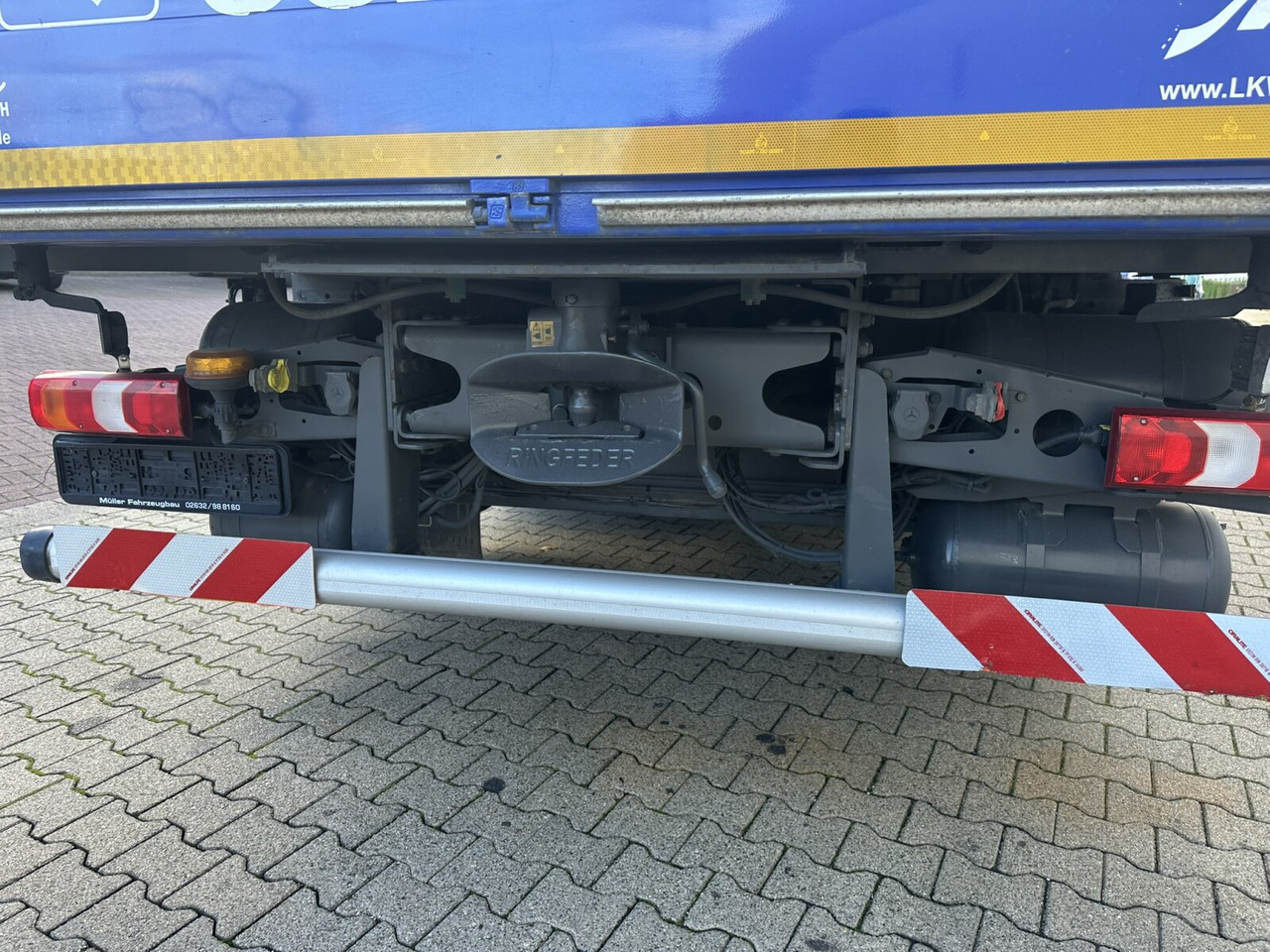 Mercedes-Benz Arocs 3245 L 8x2/6 Arocs 3245 L 8x2/6, Kran Fassi F 545 RA 2.26 XE, Jib, Funk, 29,7 m - 400 kg - Вантажівка з маніпулятором, Бортова вантажівка/ Платформа: фото 5 Mercedes-Benz Arocs 3245 L 8x2/6 Arocs 3245 L 8x2/6, Kran Fassi F 545 RA 2.26 XE, Jib, Funk, 29,7 m - 400 kg - Вантажівка з маніпулятором, Бортова вантажівка/ Платформа: фото 5