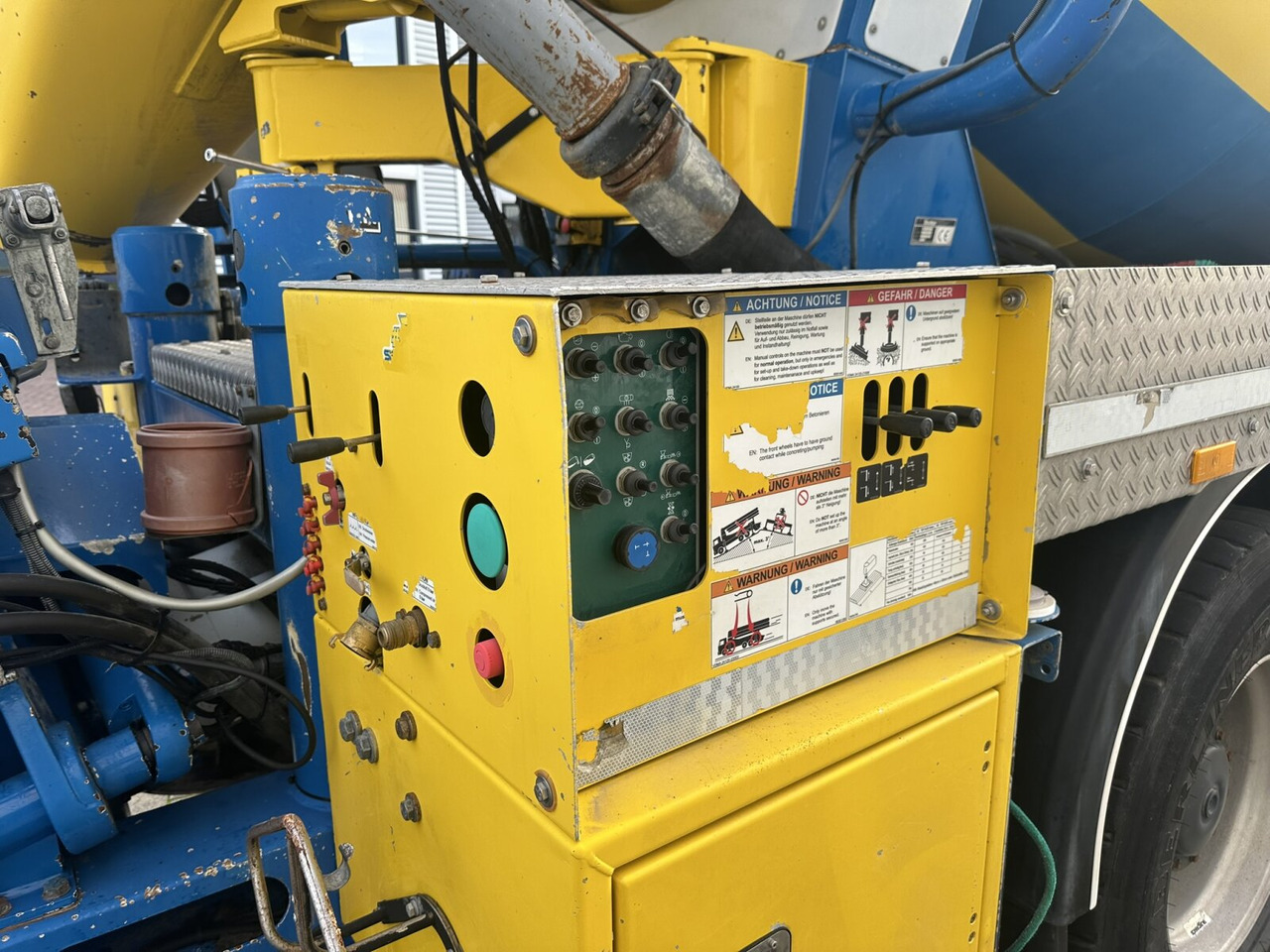 Mercedes-Benz Arocs 3246 B 8x4 Stetter Mischer 7m³, Pumpe 25m Arocs 3246 B 8x4 Stetter Mischer 7m³, Pumpe 25m - Автобетононасос: фото 3 Mercedes-Benz Arocs 3246 B 8x4 Stetter Mischer 7m³, Pumpe 25m Arocs 3246 B 8x4 Stetter Mischer 7m³, Pumpe 25m - Автобетононасос: фото 3