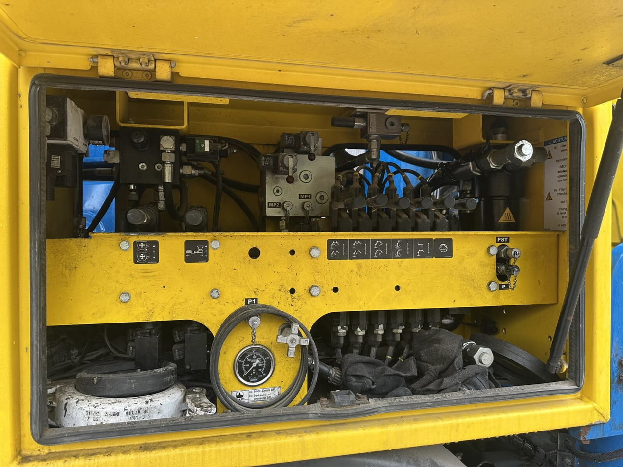 Mercedes-Benz Arocs 3246 B 8x4 Stetter Mischer 7m³, Pumpe 25m Arocs 3246 B 8x4 Stetter Mischer 7m³, Pumpe 25m - Автобетонозмішувач: фото 5 Mercedes-Benz Arocs 3246 B 8x4 Stetter Mischer 7m³, Pumpe 25m Arocs 3246 B 8x4 Stetter Mischer 7m³, Pumpe 25m - Автобетонозмішувач: фото 5