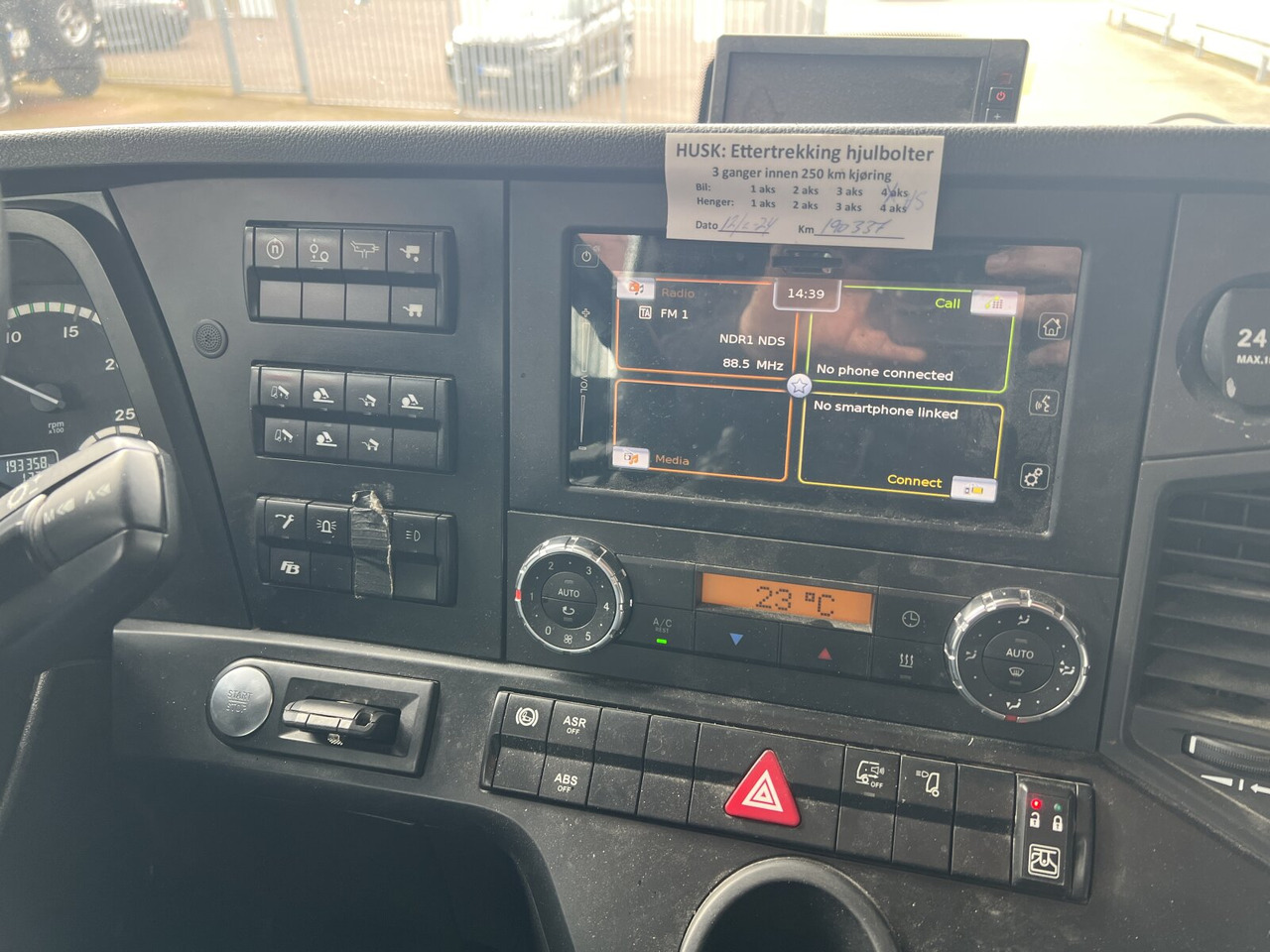 Mercedes-Benz Arocs 3253 K 8x4/4 Arocs 3253 K 8x4/4, Retarder, Motorabtrieb - Гаковий мультиліфт вантажівка: фото 3 Mercedes-Benz Arocs 3253 K 8x4/4 Arocs 3253 K 8x4/4, Retarder, Motorabtrieb - Гаковий мультиліфт вантажівка: фото 3