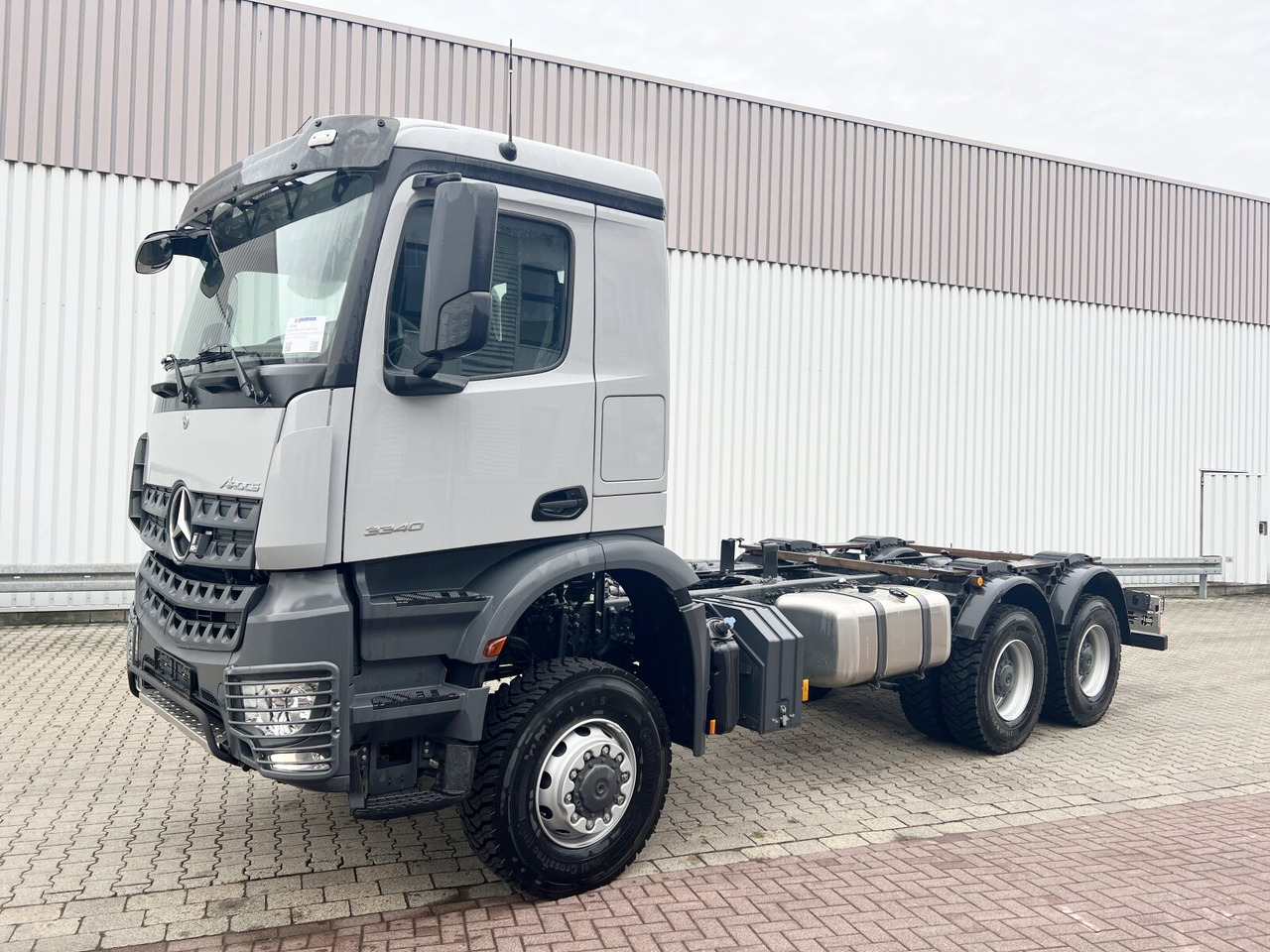 Mercedes-Benz Arocs 3340/46 A 6x6 Arocs 3340/46 A 6x6, Grounder - Вантажівка шасі: фото 1 Mercedes-Benz Arocs 3340/46 A 6x6 Arocs 3340/46 A 6x6, Grounder - Вантажівка шасі: фото 1