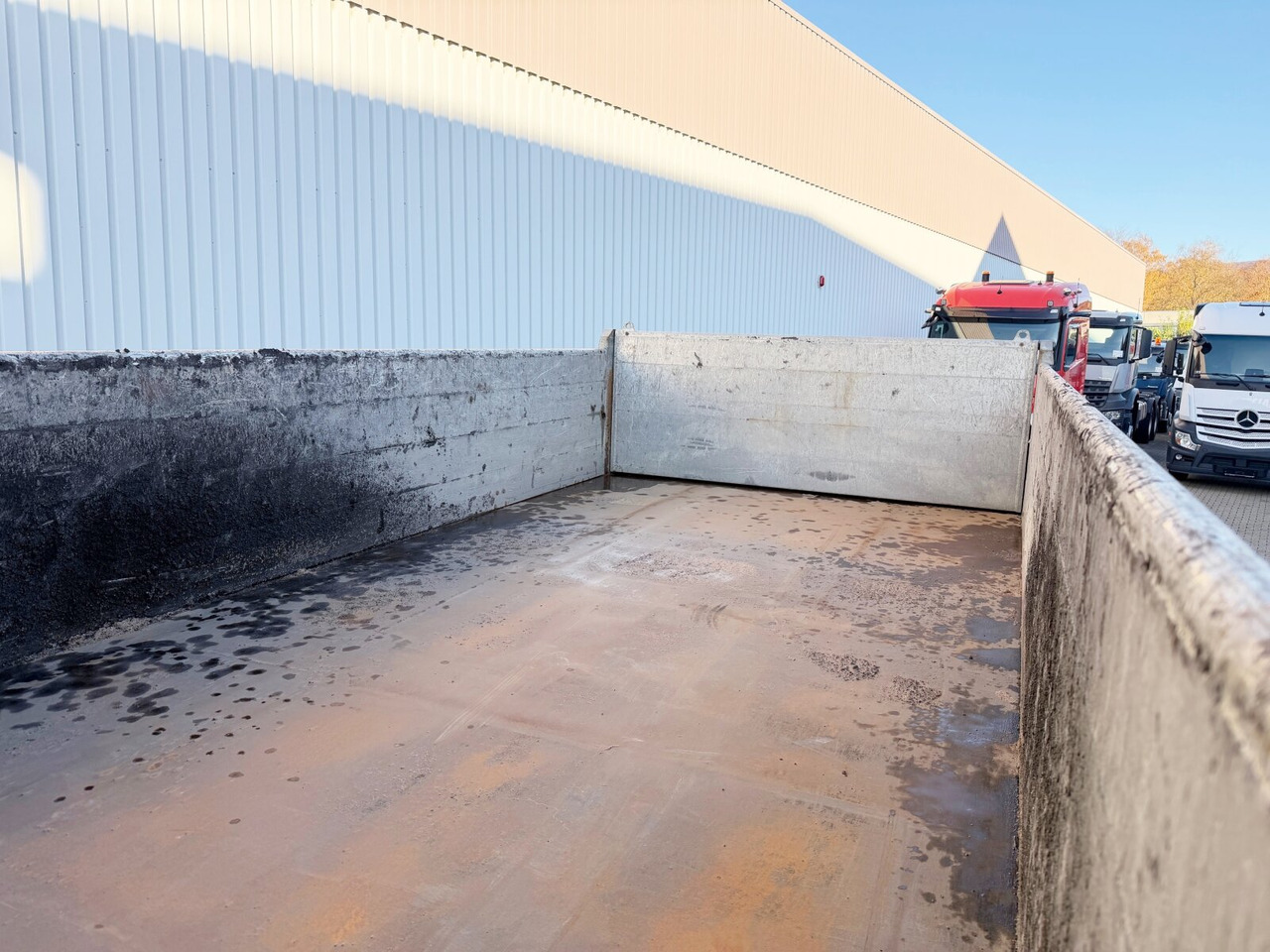 Mercedes-Benz Arocs 3351 AK 6x6 Arocs 3351 AK 6x6, Retarder, Grounder, Motorabtrieb, pneum. Heckklappenöffnung - Самоскид вантажівка: фото 3 Mercedes-Benz Arocs 3351 AK 6x6 Arocs 3351 AK 6x6, Retarder, Grounder, Motorabtrieb, pneum. Heckklappenöffnung - Самоскид вантажівка: фото 3