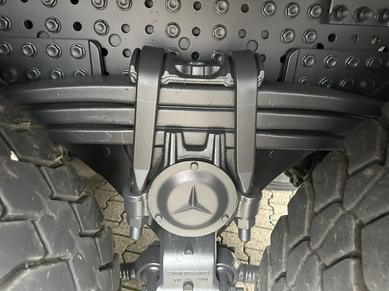 Mercedes-Benz Arocs 3363 K 6x4 Arocs 3363 K 6x4, Grounder, Turbo-Retarder-Kupplung, Bordmatik - Самоскид вантажівка: фото 4 Mercedes-Benz Arocs 3363 K 6x4 Arocs 3363 K 6x4, Grounder, Turbo-Retarder-Kupplung, Bordmatik - Самоскид вантажівка: фото 4