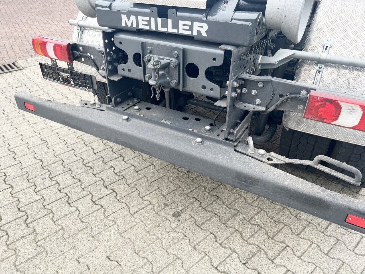Mercedes-Benz Arocs 4142/48 8x4/4 Arocs 4142/48 8x4/4, Grounder, Meiller RS26 62-K, Funk - Гаковий мультиліфт вантажівка: фото 3 Mercedes-Benz Arocs 4142/48 8x4/4 Arocs 4142/48 8x4/4, Grounder, Meiller RS26 62-K, Funk - Гаковий мультиліфт вантажівка: фото 3