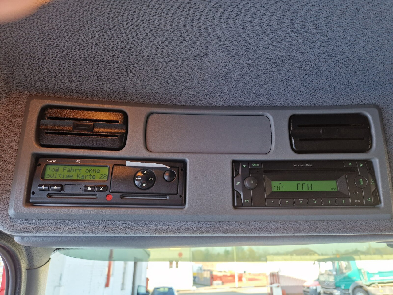 Mercedes-Benz Atego 1218 L 4x2 1218 L 4x2, Fassi Kran F 95A21 5.9m-1.545 kg, - Вантажівка з маніпулятором, Бортова вантажівка/ Платформа: фото 2 Mercedes-Benz Atego 1218 L 4x2 1218 L 4x2, Fassi Kran F 95A21 5.9m-1.545 kg, - Вантажівка з маніпулятором, Бортова вантажівка/ Платформа: фото 2