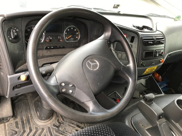 Mercedes-Benz Atego 1224 L 4x2 Atego 1224 L 4x2 Glastransporter, gegen Aufpreis Heckkran Fassi F95A21 - Бортова вантажівка/ Платформа, Вантажівка з маніпулятором: фото 5 Mercedes-Benz Atego 1224 L 4x2 Atego 1224 L 4x2 Glastransporter, gegen Aufpreis Heckkran Fassi F95A21 - Бортова вантажівка/ Платформа, Вантажівка з маніпулятором: фото 5