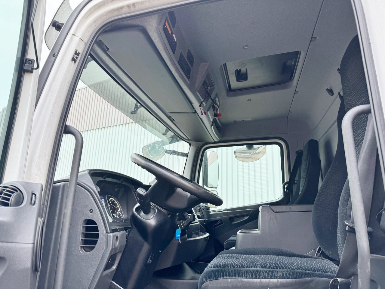 Mercedes-Benz Atego 1530 L 4x2 Atego 1530 L 4x2 mit LBW Dhollandia - Бортова вантажівка/ Платформа: фото 2 Mercedes-Benz Atego 1530 L 4x2 Atego 1530 L 4x2 mit LBW Dhollandia - Бортова вантажівка/ Платформа: фото 2
