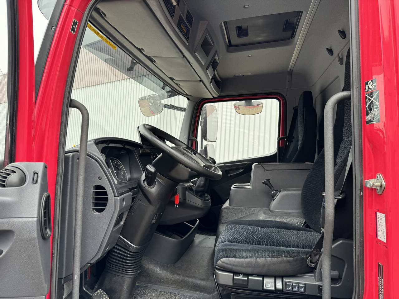 Mercedes-Benz Atego 816 4x2 Atego 816 4x2 mit LBW BÄR - Вантажівка з закритим кузовом: фото 2 Mercedes-Benz Atego 816 4x2 Atego 816 4x2 mit LBW BÄR - Вантажівка з закритим кузовом: фото 2