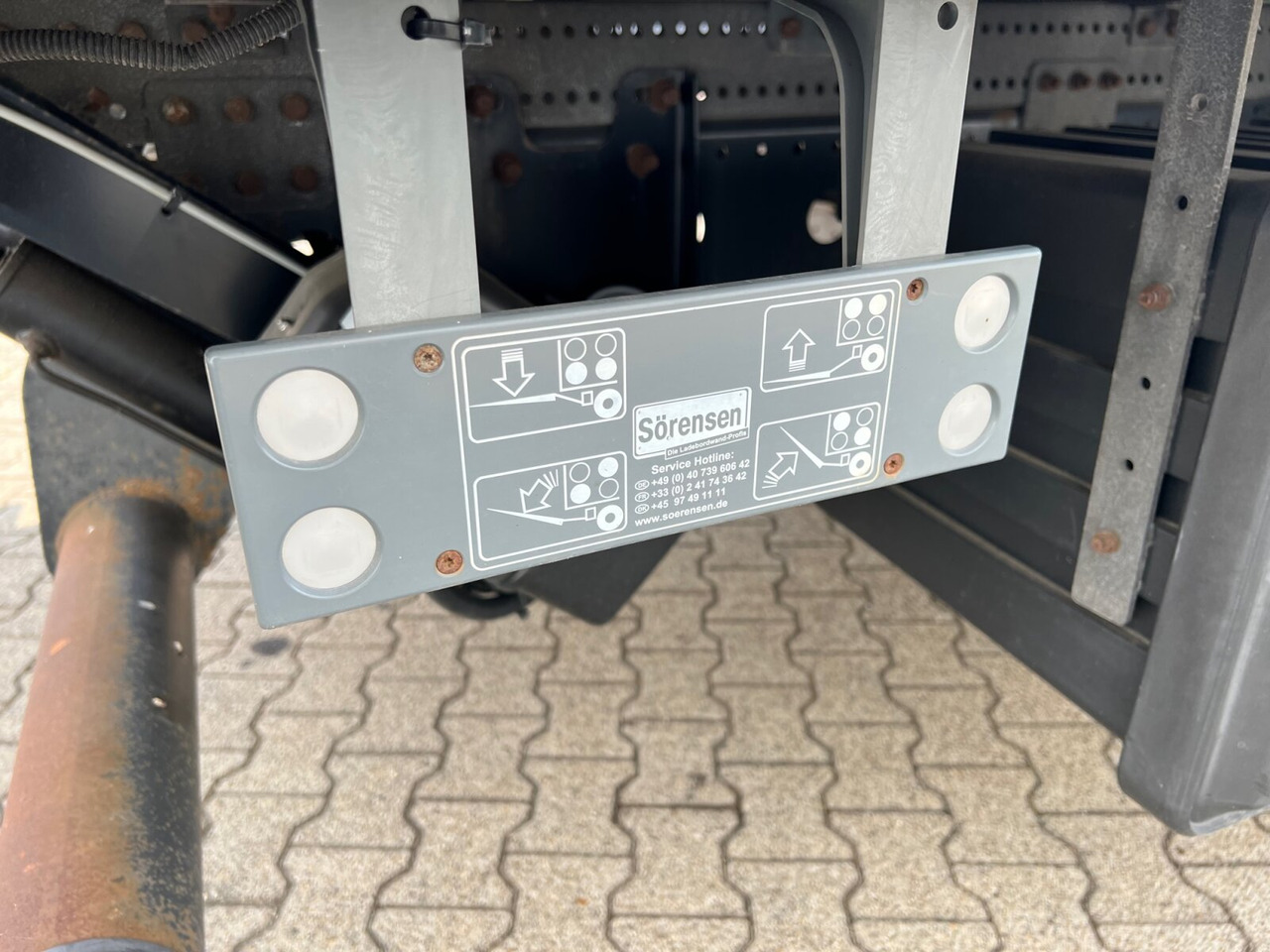 Mercedes-Benz Atego 818/23 L 4x2 Atego 818/23 L 4x2 mit Sörensen LBW - Тентована вантажівка: фото 2 Mercedes-Benz Atego 818/23 L 4x2 Atego 818/23 L 4x2 mit Sörensen LBW - Тентована вантажівка: фото 2