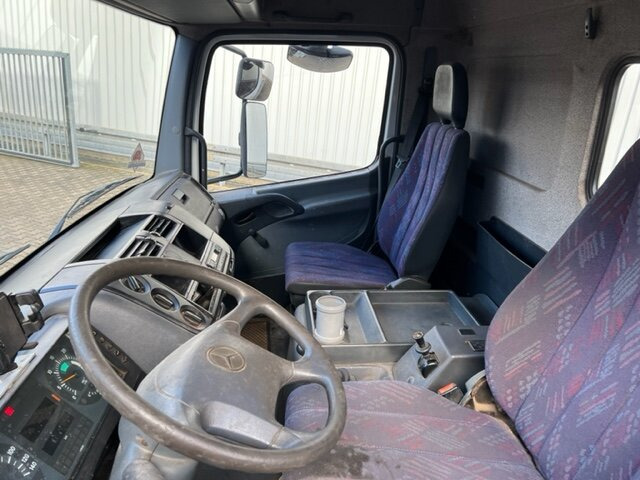 Mercedes-Benz Atego 818 4x2 Atego 818 4x2 - Бортова вантажівка/ Платформа: фото 3 Mercedes-Benz Atego 818 4x2 Atego 818 4x2 - Бортова вантажівка/ Платформа: фото 3