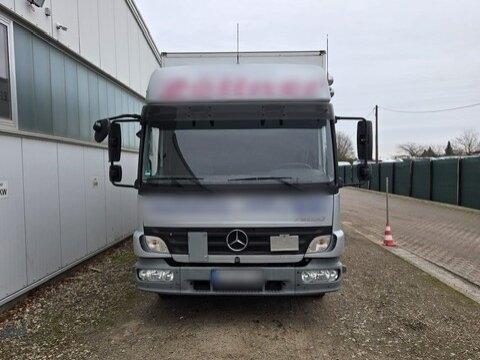 Mercedes-Benz Atego 818 4x2 Atego 818 4x2, Fahrschulausstattung, Sörensen LBW, 2x AHK - Вантажівка з закритим кузовом: фото 2 Mercedes-Benz Atego 818 4x2 Atego 818 4x2, Fahrschulausstattung, Sörensen LBW, 2x AHK - Вантажівка з закритим кузовом: фото 2