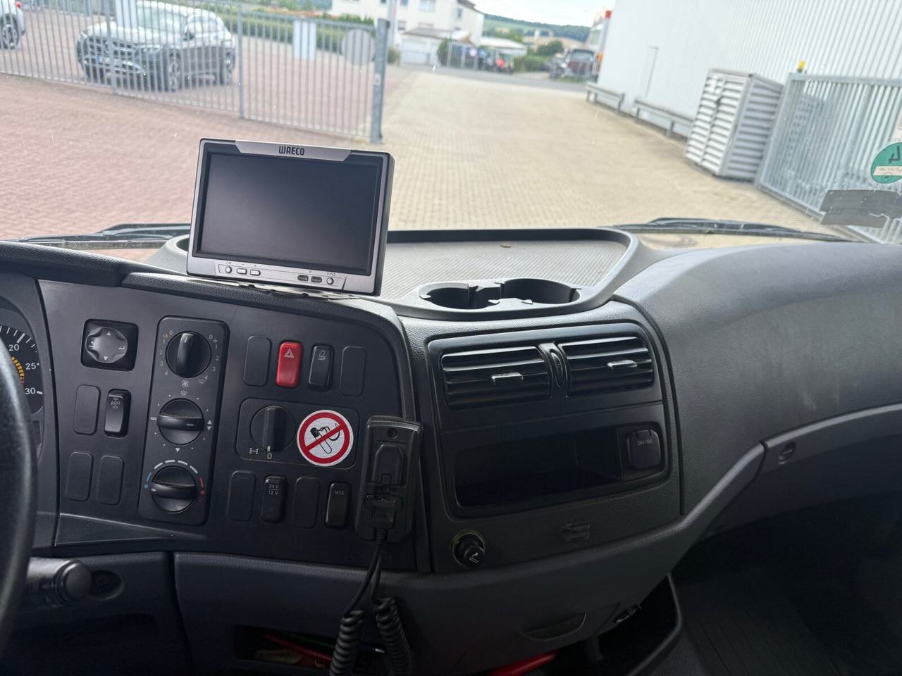 Mercedes-Benz Atego 818 L 4x2 Atego 818 L 4x2, Getränkekoffer, 2x AHK - Вантажівка з закритим кузовом: фото 5 Mercedes-Benz Atego 818 L 4x2 Atego 818 L 4x2, Getränkekoffer, 2x AHK - Вантажівка з закритим кузовом: фото 5