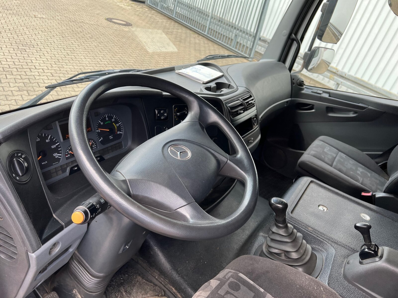 Mercedes-Benz Atego 818 L 4x2 Atego 818 L 4x2 mit LBW BÄR - Тентована вантажівка: фото 4 Mercedes-Benz Atego 818 L 4x2 Atego 818 L 4x2 mit LBW BÄR - Тентована вантажівка: фото 4