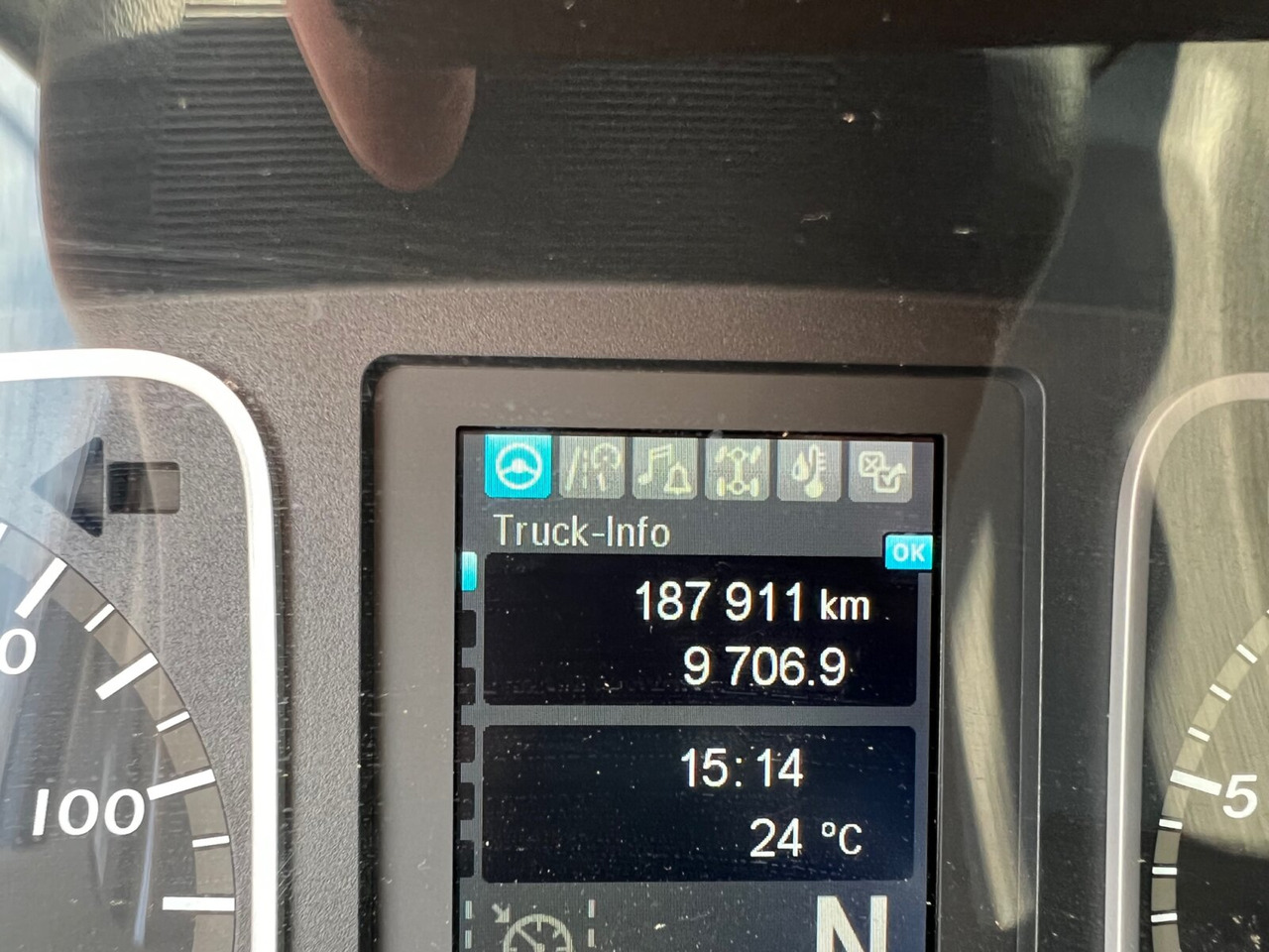 Mercedes-Benz Atego 818 L 4x2 Atego 818 L 4x2 mit Sörensen LBW - Тентована вантажівка: фото 5 Mercedes-Benz Atego 818 L 4x2 Atego 818 L 4x2 mit Sörensen LBW - Тентована вантажівка: фото 5