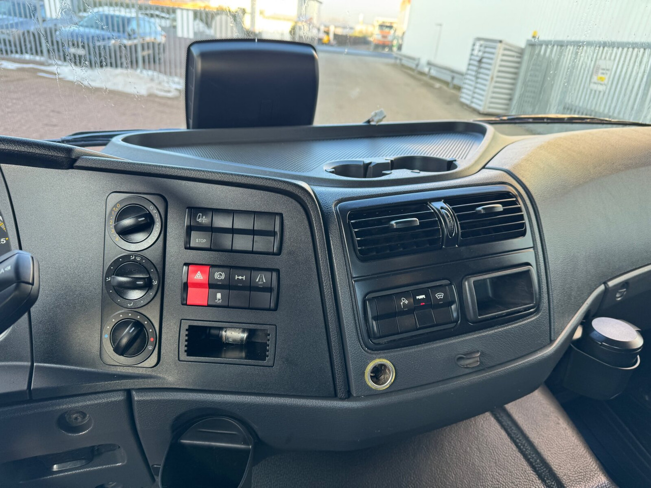 Гаковий мультиліфт вантажівка Mercedes-Benz Atego 824 L 4x2 Atego 824 L 4x2, Motorabtrieb, City-Abroller: фото 5