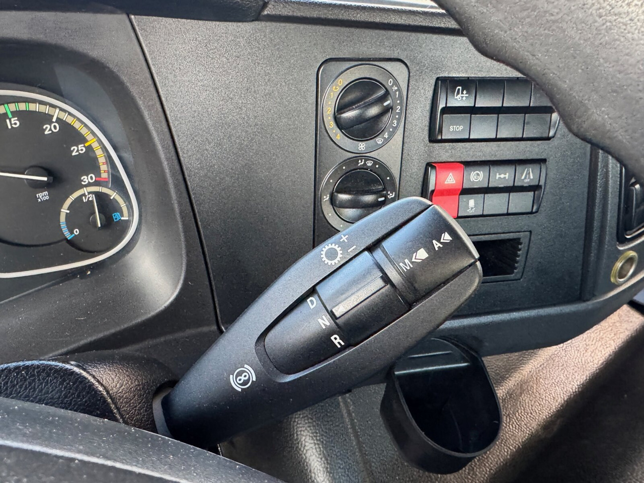 Гаковий мультиліфт вантажівка Mercedes-Benz Atego 824 L 4x2 Atego 824 L 4x2, Motorabtrieb, City-Abroller: фото 6