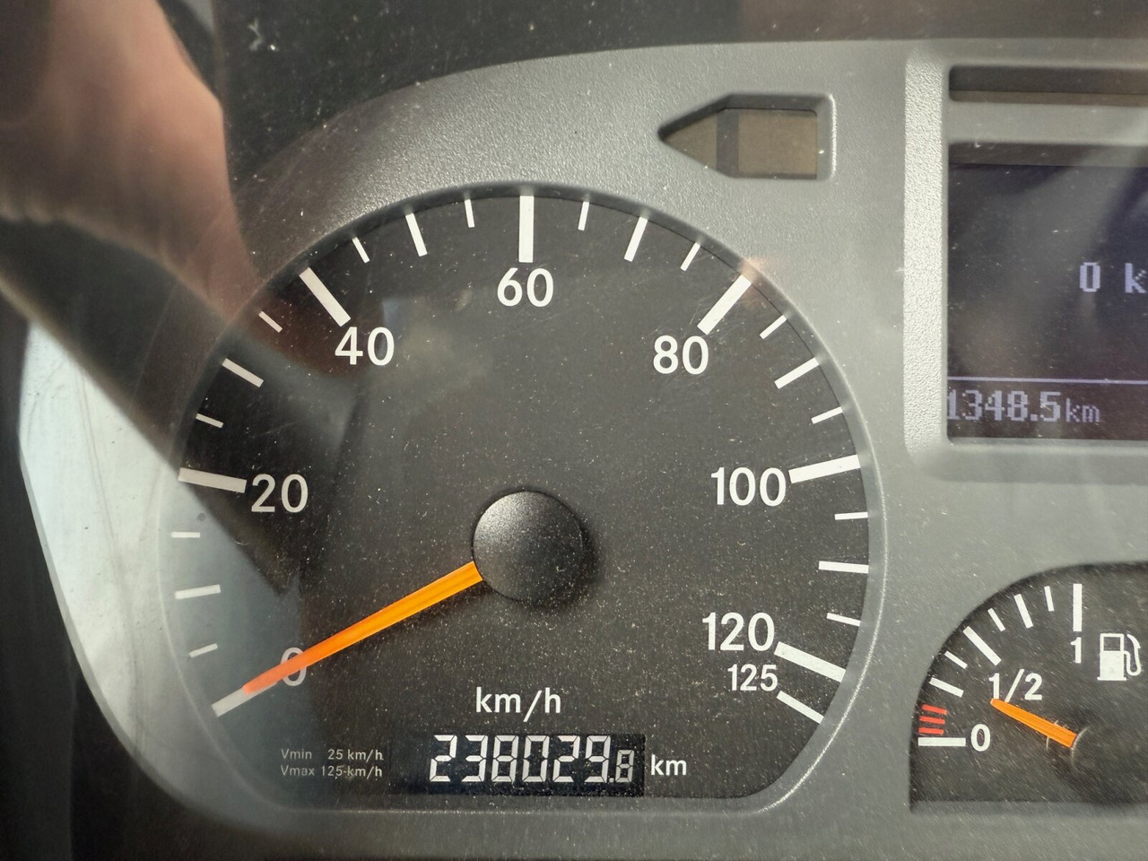 Mercedes-Benz Axor 1824 AK 4x4 Axor 1824 AK 4x4, Tele-Absetzer, Winterdienstausstattung - Скіповий навантажувач вантажівка: фото 5 Mercedes-Benz Axor 1824 AK 4x4 Axor 1824 AK 4x4, Tele-Absetzer, Winterdienstausstattung - Скіповий навантажувач вантажівка: фото 5