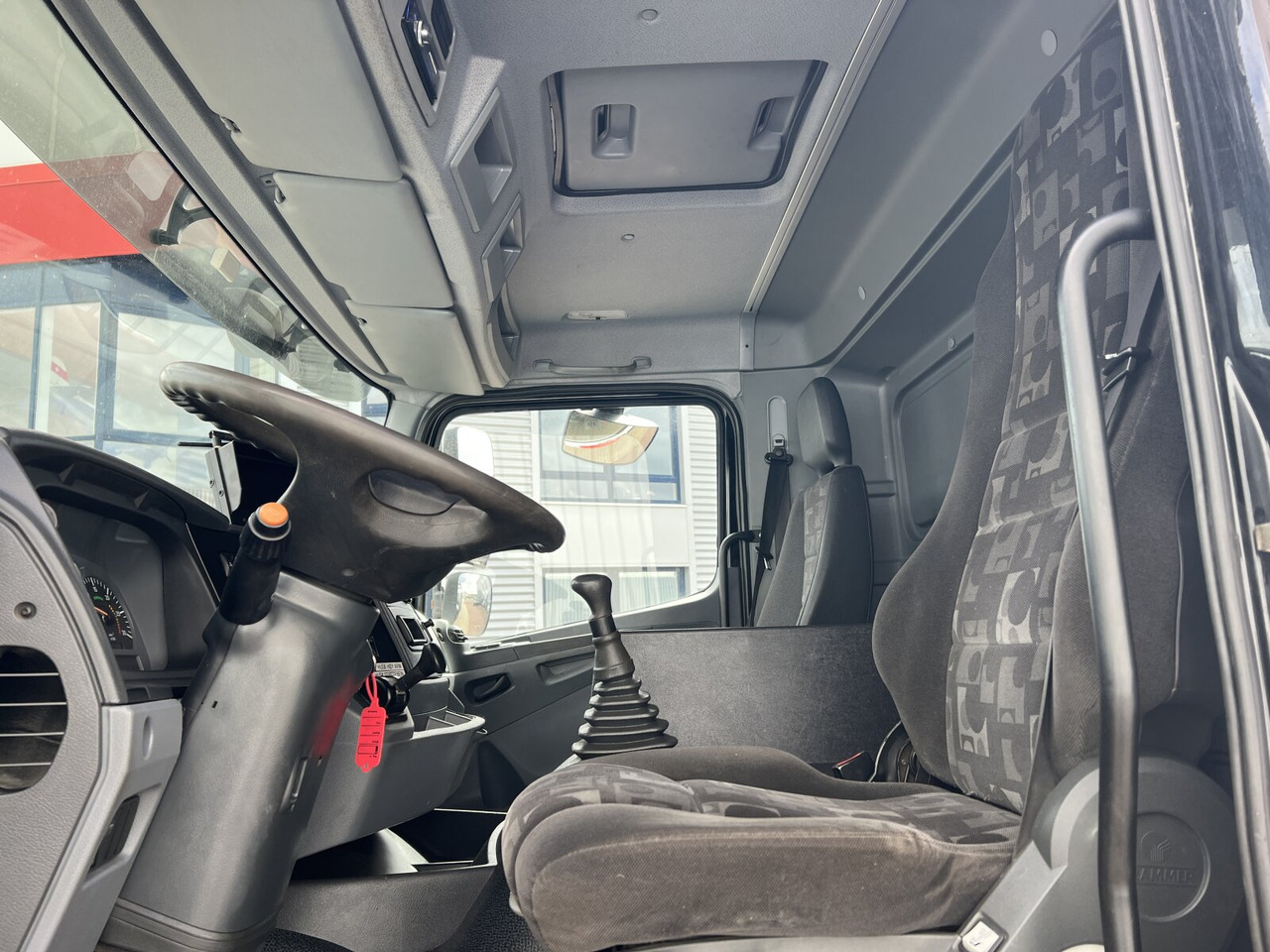 Mercedes-Benz Axor 1828 A 4x4 Axor 1828 A 4x4 mit Kran Hiab XS 166 E-5 - Вантажівка з маніпулятором, Бортова вантажівка/ Платформа: фото 5 Mercedes-Benz Axor 1828 A 4x4 Axor 1828 A 4x4 mit Kran Hiab XS 166 E-5 - Вантажівка з маніпулятором, Бортова вантажівка/ Платформа: фото 5