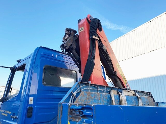 Mercedes-Benz Axor 1828 L 4x2 Axor 1828 L 4x2 mit Kran Palfinger PK 9501, Funk - Вантажівка з маніпулятором, Бортова вантажівка/ Платформа: фото 2 Mercedes-Benz Axor 1828 L 4x2 Axor 1828 L 4x2 mit Kran Palfinger PK 9501, Funk - Вантажівка з маніпулятором, Бортова вантажівка/ Платформа: фото 2