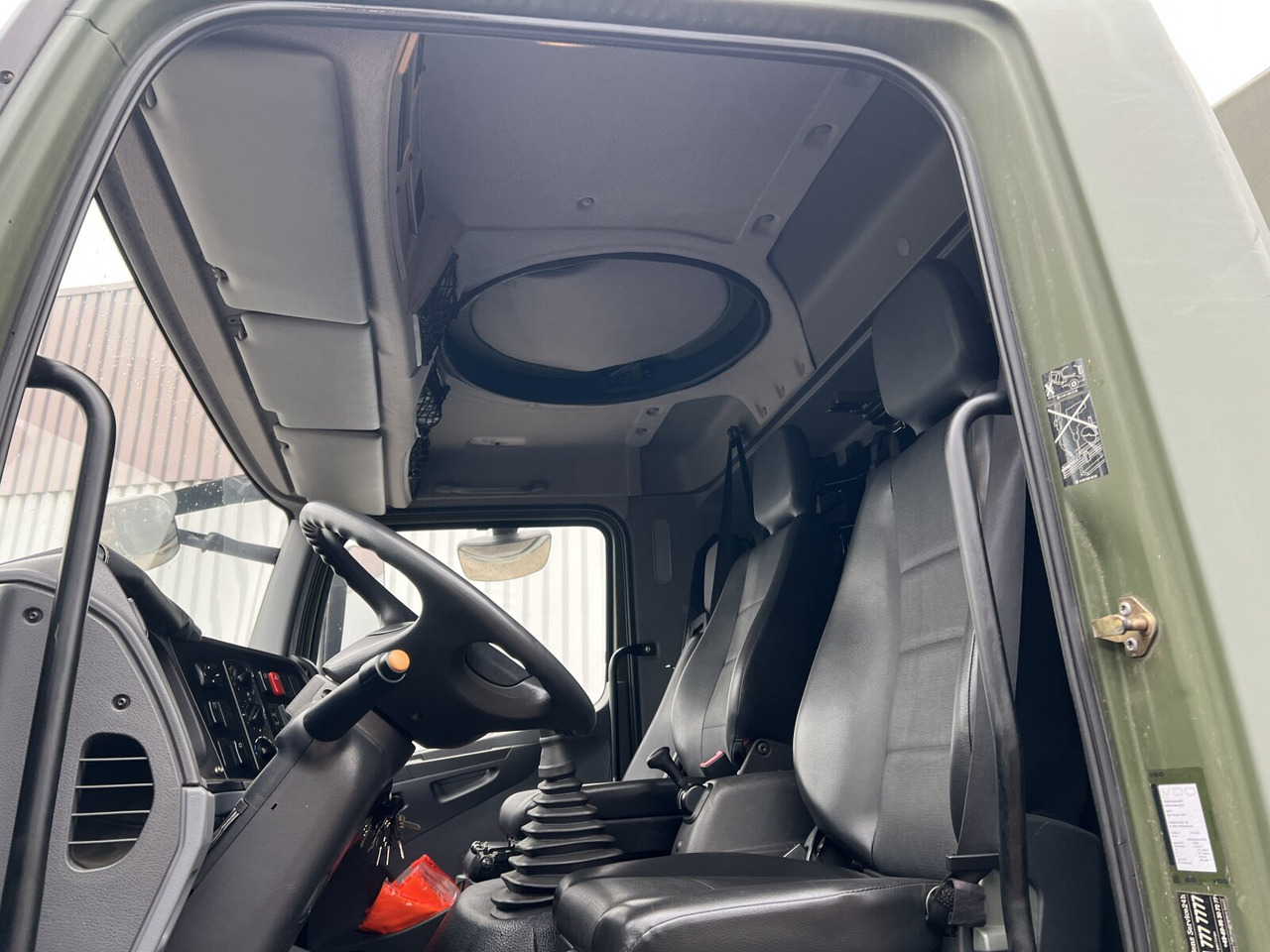 Mercedes-Benz Axor 1829 A 4x4 Axor 1829 A 4x4, Ex- - Бортова вантажівка/ Платформа: фото 3 Mercedes-Benz Axor 1829 A 4x4 Axor 1829 A 4x4, Ex- - Бортова вантажівка/ Платформа: фото 3