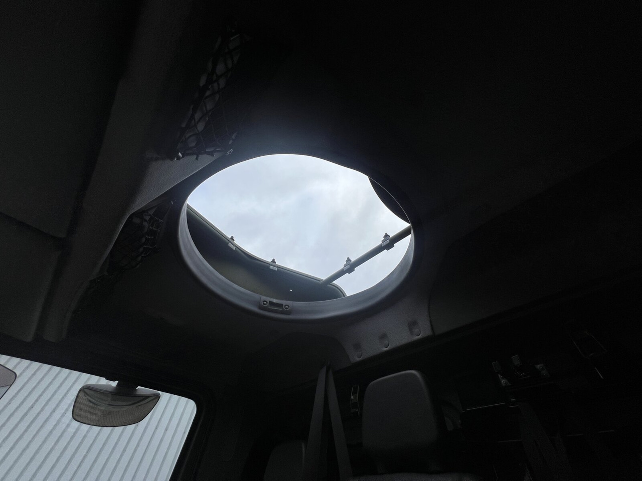 Mercedes-Benz Axor 1829 A 4x4 Axor 1829 A 4x4, Ex- - Бортова вантажівка/ Платформа: фото 5 Mercedes-Benz Axor 1829 A 4x4 Axor 1829 A 4x4, Ex- - Бортова вантажівка/ Платформа: фото 5