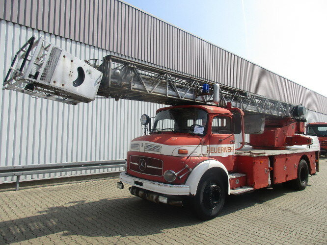 Mercedes-Benz - L 1519 4x2 DL 30 L 1519 4x2 Feuerwehr Drehleiter DL30 - Пожежна машина: фото 1 Mercedes-Benz - L 1519 4x2 DL 30 L 1519 4x2 Feuerwehr Drehleiter DL30 - Пожежна машина: фото 1