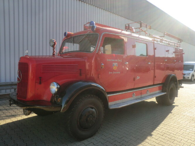 Mercedes-Benz - LAF 311 4x4 LAF 311 4x4 LF16, Feuerwehr - Пожежна машина: фото 1 Mercedes-Benz - LAF 311 4x4 LAF 311 4x4 LF16, Feuerwehr - Пожежна машина: фото 1