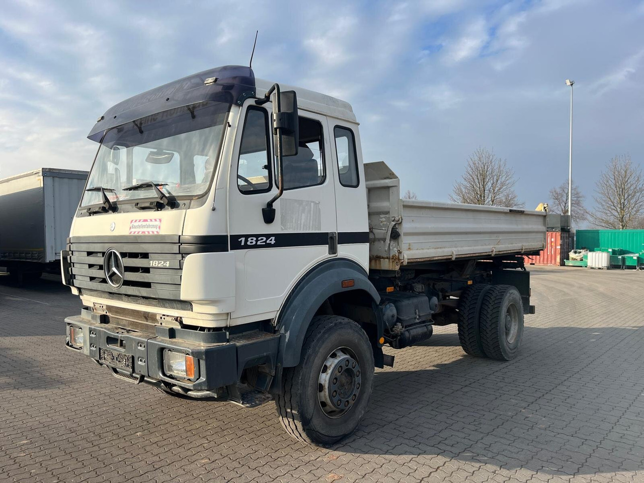 Mercedes-Benz SK 1824 AK 4x4 SK 1824 AK 4x4 - Самоскид вантажівка: фото 1 Mercedes-Benz SK 1824 AK 4x4 SK 1824 AK 4x4 - Самоскид вантажівка: фото 1