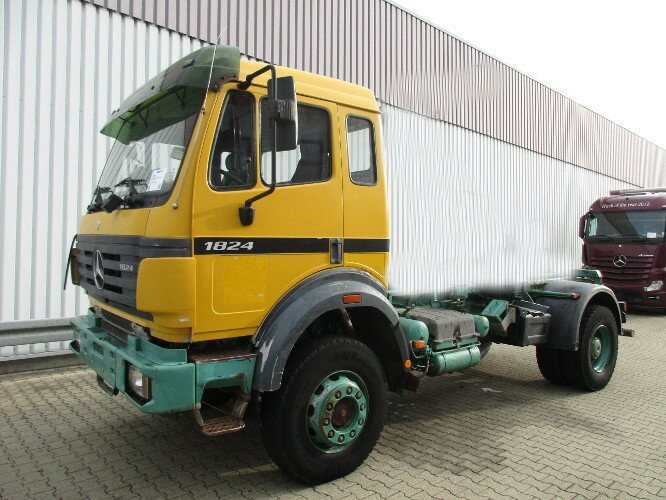 Mercedes-Benz SK 1824 AK 4x4 SK 1824 AK 4x4 Chassis - Вантажівка шасі: фото 1 Mercedes-Benz SK 1824 AK 4x4 SK 1824 AK 4x4 Chassis - Вантажівка шасі: фото 1