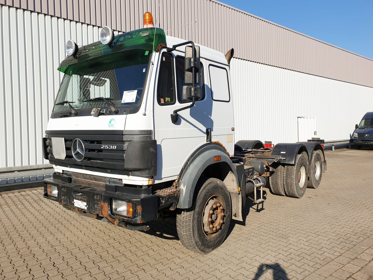 Mercedes-Benz SK II 25/2638 K 6x4 SK II 25/2638 K 6x4, V8, Retarder, 2x Nebenantrieb - Вантажівка шасі: фото 1 Mercedes-Benz SK II 25/2638 K 6x4 SK II 25/2638 K 6x4, V8, Retarder, 2x Nebenantrieb - Вантажівка шасі: фото 1