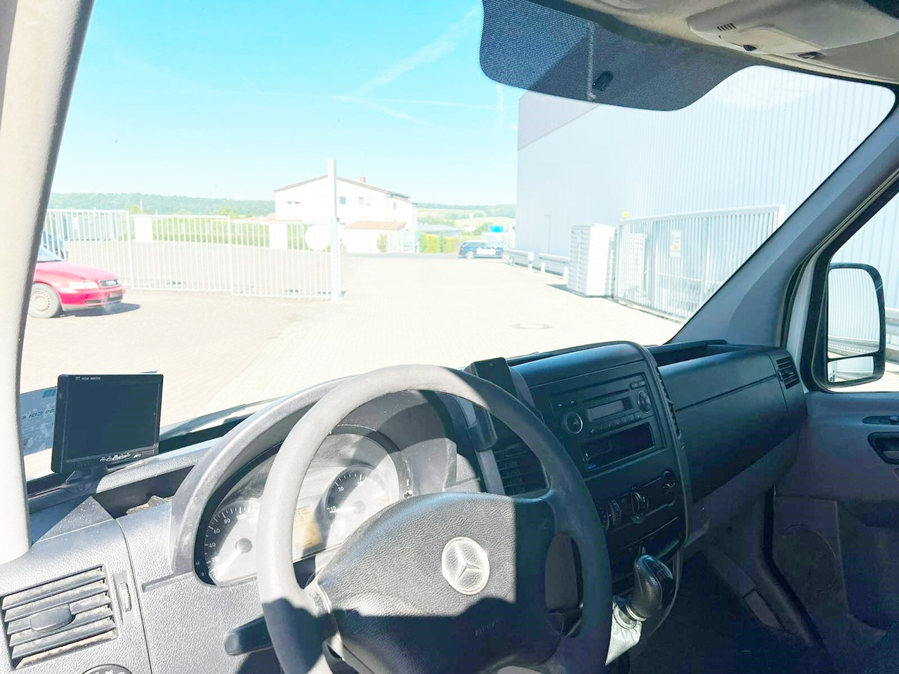 Mercedes-Benz Sprinter 209 CDI 4x2 Doka Sprinter 209 CDI 4x2 Doka - Тентований фургон, Вантажопасажирський фургон: фото 2 Mercedes-Benz Sprinter 209 CDI 4x2 Doka Sprinter 209 CDI 4x2 Doka - Тентований фургон, Вантажопасажирський фургон: фото 2