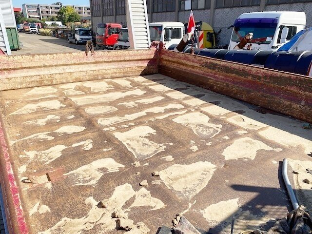 Самоскид вантажівка Mitsubishi Canter Fuso 7C15D 4x2 Canter Fuso 7C15D 4x2, Wasserschaden!: фото 11 Самоскид вантажівка Mitsubishi Canter Fuso 7C15D 4x2 Canter Fuso 7C15D 4x2, Wasserschaden!: фото 11