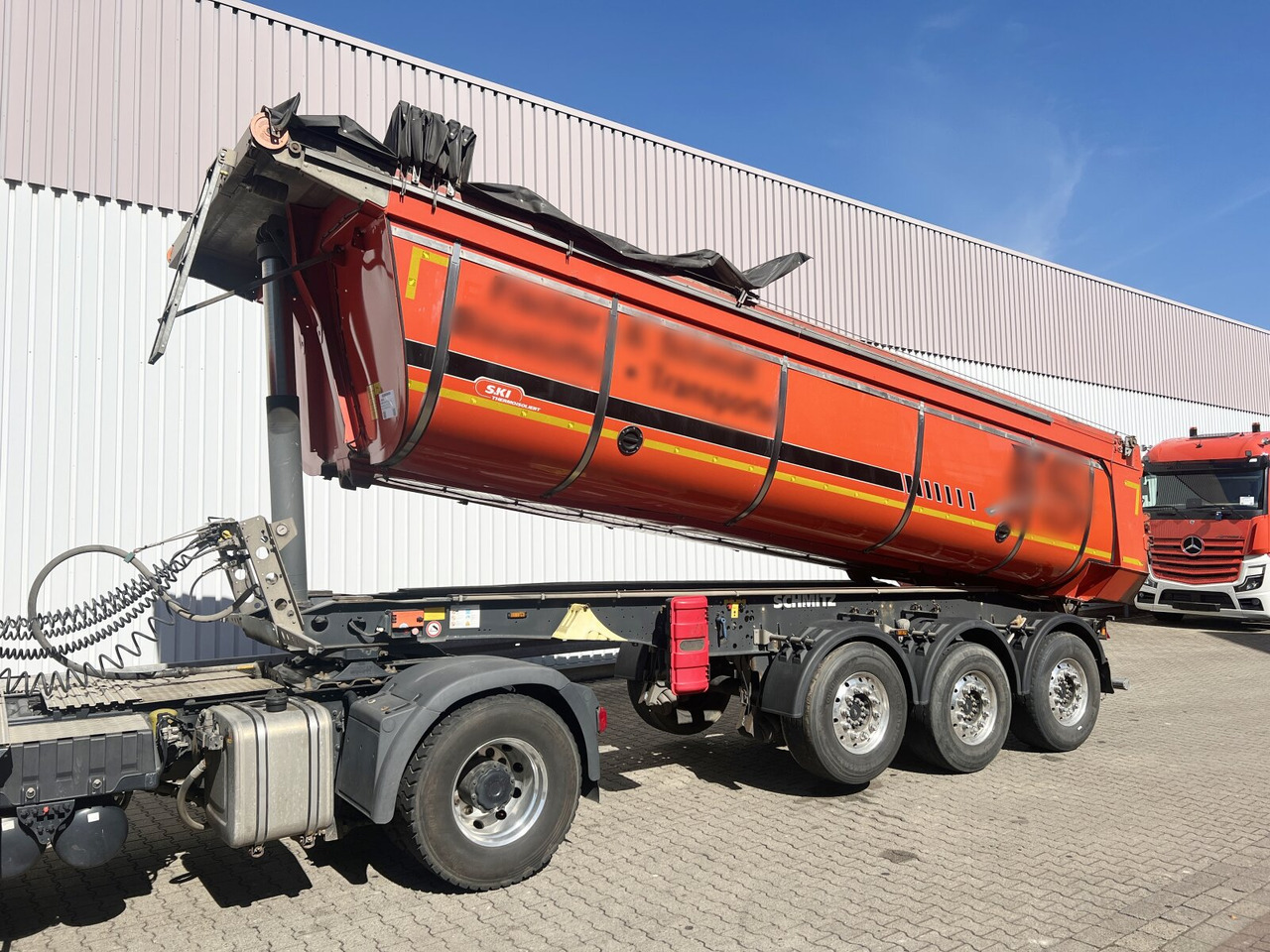 Schmitz Cargobull SKI 24 SL 7.2 SKI 24 SL 7.2, Thermo-Stahlmulde ca. 24m³, Liftachse, E-Verdeck - Напівпричіп: фото 1 Schmitz Cargobull SKI 24 SL 7.2 SKI 24 SL 7.2, Thermo-Stahlmulde ca. 24m³, Liftachse, E-Verdeck - Напівпричіп: фото 1