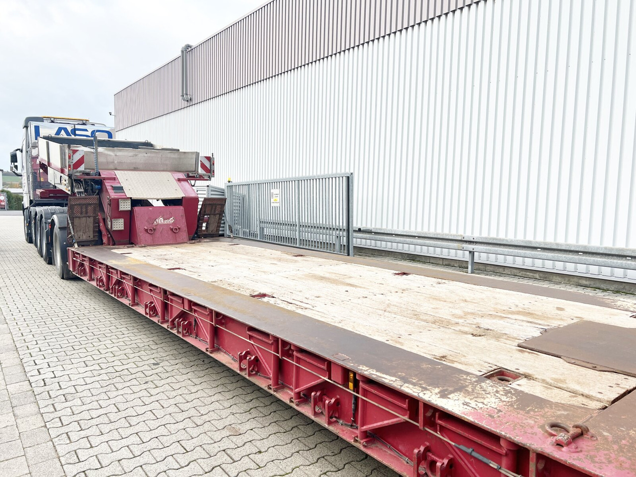 Nooteboom Euro-64-13 Euro-64-13, Jeepdolly, Tiefbett, Verbr. auf 3,2m, hydr. Lenkung - Низькорамна платформа напівпричіп: фото 4 Nooteboom Euro-64-13 Euro-64-13, Jeepdolly, Tiefbett, Verbr. auf 3,2m, hydr. Lenkung - Низькорамна платформа напівпричіп: фото 4