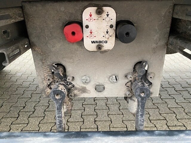 Orten PRASQ 18 Getränkeanhänger PRASQ 18 Getränkeanhänger, Stapleraufnahme, 6 x Vorhanden! - Закритий кузов причіп: фото 5 Orten PRASQ 18 Getränkeanhänger PRASQ 18 Getränkeanhänger, Stapleraufnahme, 6 x Vorhanden! - Закритий кузов причіп: фото 5