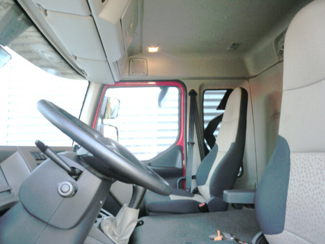 Renault Midlum 220 DXi 4x2 - Вантажівка з закритим кузовом: фото 2 Renault Midlum 220 DXi 4x2 - Вантажівка з закритим кузовом: фото 2