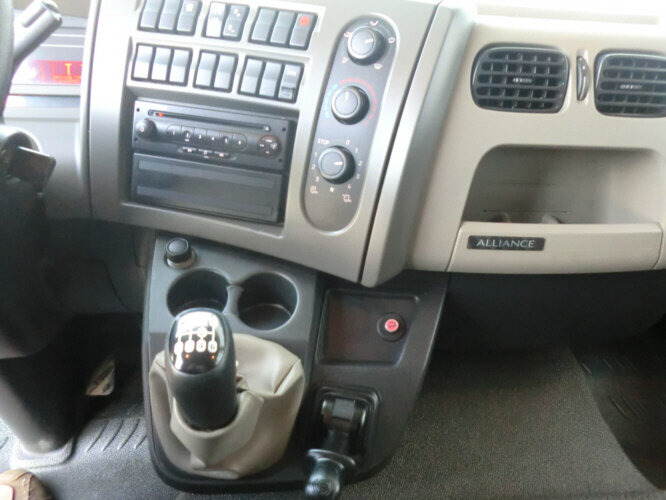 Renault Midlum 220 DXi 4x2 - Вантажівка з закритим кузовом: фото 3 Renault Midlum 220 DXi 4x2 - Вантажівка з закритим кузовом: фото 3