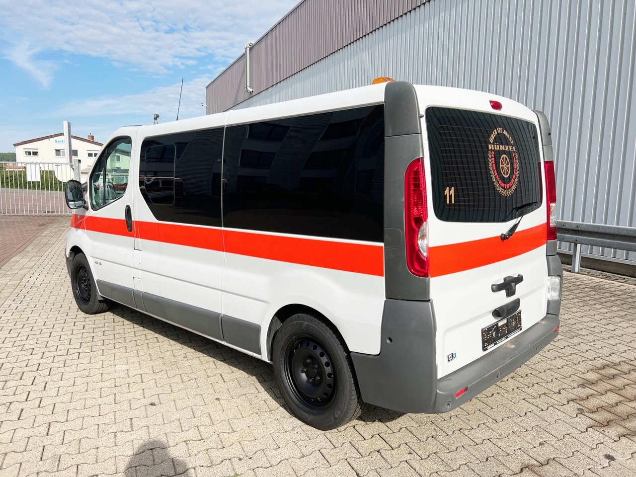 Renault Trafik 2.0 dCi115 4x2 Trafik 2.0 dCi115 4x2, Krankentransporter - Карета швидкої допомоги: фото 3 Renault Trafik 2.0 dCi115 4x2 Trafik 2.0 dCi115 4x2, Krankentransporter - Карета швидкої допомоги: фото 3