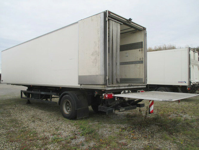 SVKA 10 ZVKA 10 City-Sattel Thermo King SL 200e - Рефрижератор напівпричіп: фото 3 SVKA 10 ZVKA 10 City-Sattel Thermo King SL 200e - Рефрижератор напівпричіп: фото 3