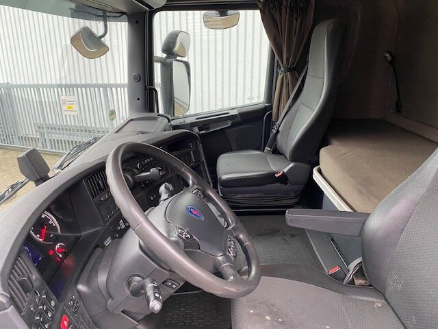 Scania R450 LB 6x2-4 R450 LB 6x2-4 Getränkekoffer, Retarder, Lift-/Lenkachse, Stapleraufnahme - Вантажівка з закритим кузовом: фото 4 Scania R450 LB 6x2-4 R450 LB 6x2-4 Getränkekoffer, Retarder, Lift-/Lenkachse, Stapleraufnahme - Вантажівка з закритим кузовом: фото 4