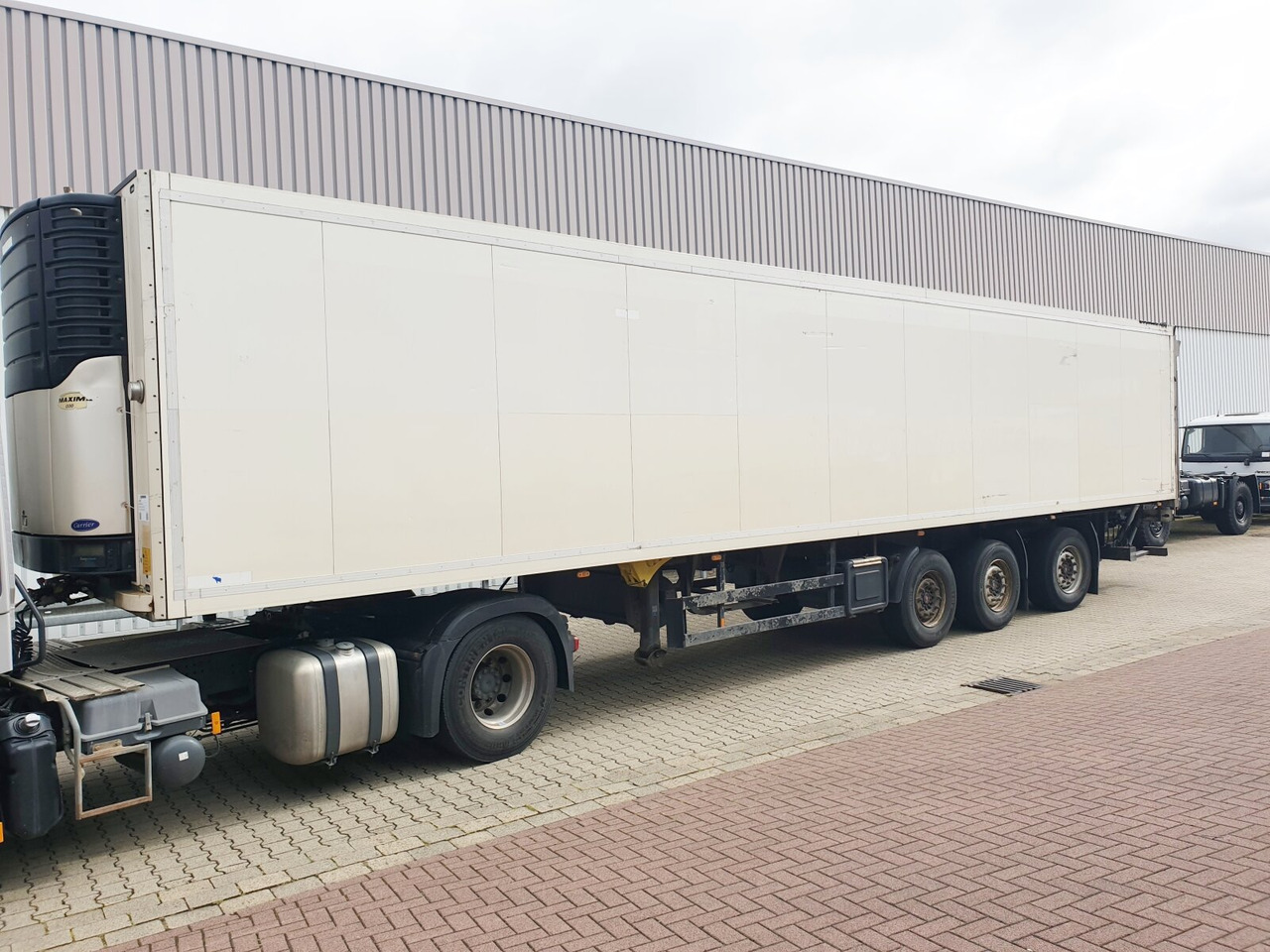 Schmitz Cargobull SKO 24 SKO 24, Carrier, LBW, Lift-/Lenkachse, 74 cbm - Рефрижератор напівпричіп: фото 1 Schmitz Cargobull SKO 24 SKO 24, Carrier, LBW, Lift-/Lenkachse, 74 cbm - Рефрижератор напівпричіп: фото 1