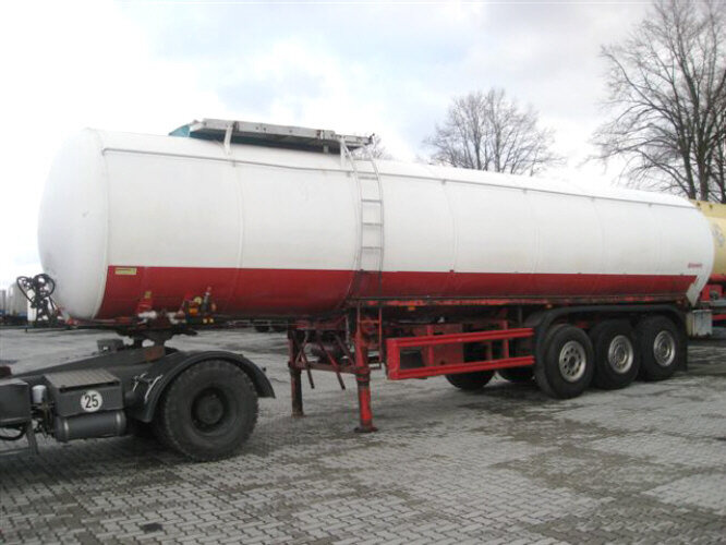 Schmitz Cargobull - - Stahltank - Напівпричіп цистерна: фото 2 Schmitz Cargobull - - Stahltank - Напівпричіп цистерна: фото 2
