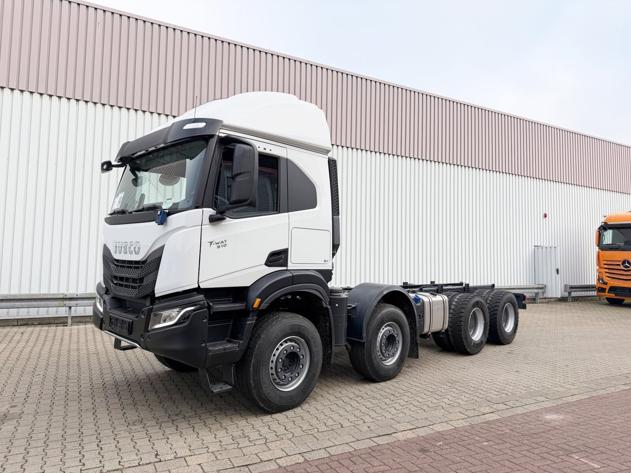 T-Way AT410T51 8x4 T-Way AT410T51 8x4, Retarder, Nebenantrieb, 4x VORHANDEN! - Вантажівка шасі: фото 1 T-Way AT410T51 8x4 T-Way AT410T51 8x4, Retarder, Nebenantrieb, 4x VORHANDEN! - Вантажівка шасі: фото 1