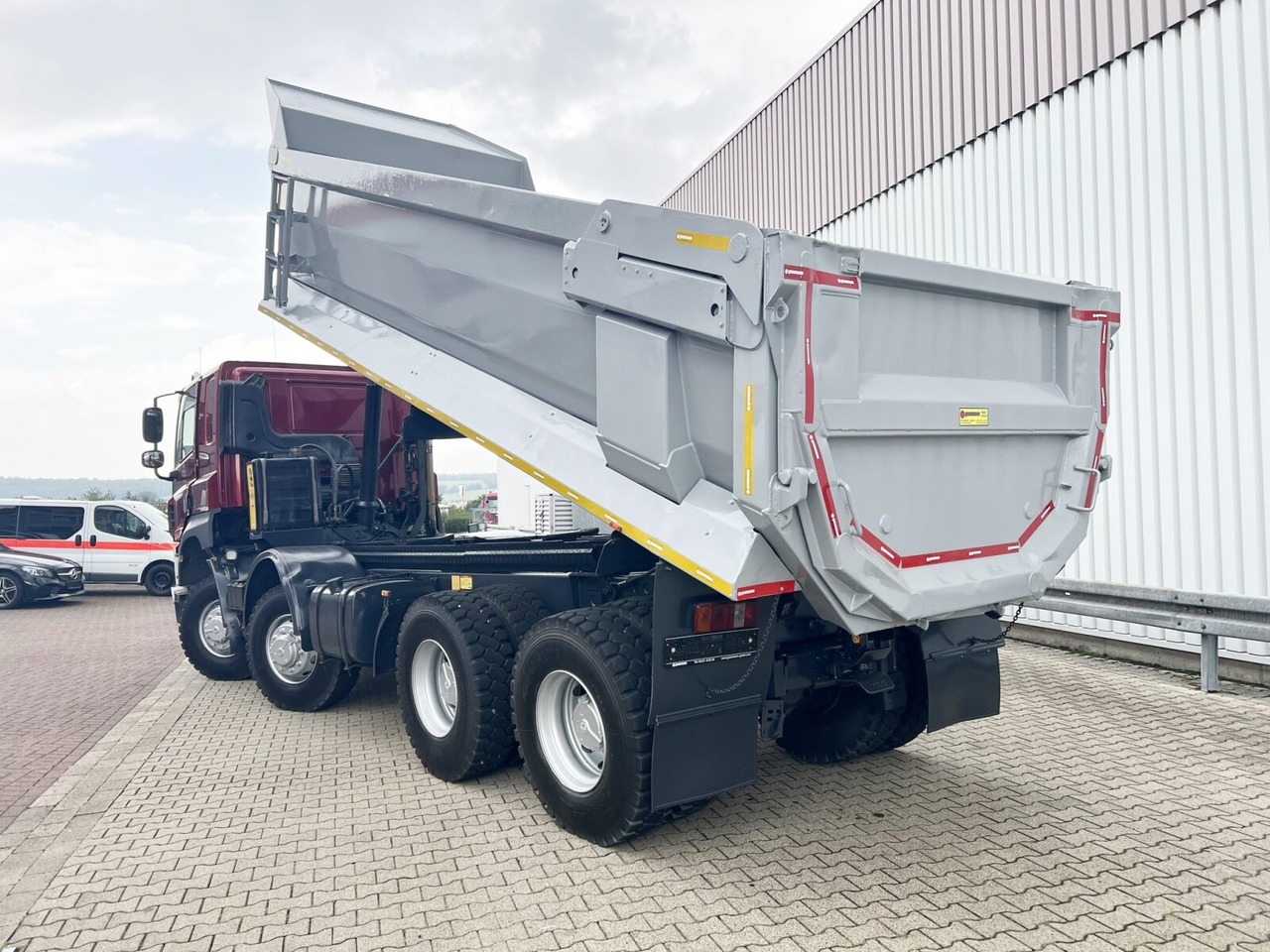Самоскид Tatra Phoenix 8x8 Phoenix 8x8, Stahlmulde ca. 22m³, hydr. Heckklappe: фото 9 Самоскид Tatra Phoenix 8x8 Phoenix 8x8, Stahlmulde ca. 22m³, hydr. Heckklappe: фото 9