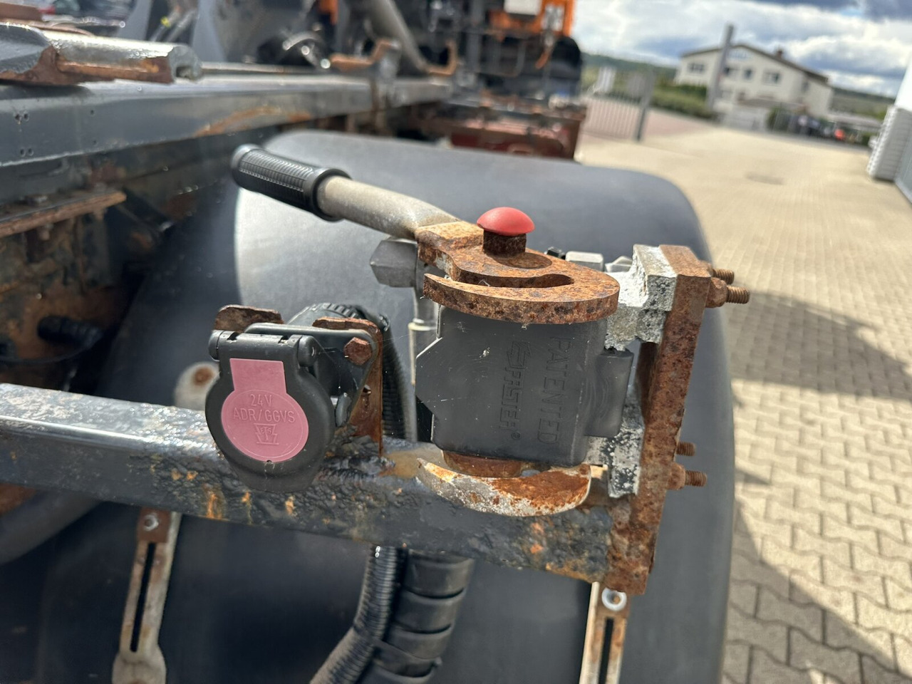 Trakker AD190T33WP 4x4 Trakker AD190T33WP 4x4, Winterdienstausstattung - Гаковий мультиліфт вантажівка: фото 5 Trakker AD190T33WP 4x4 Trakker AD190T33WP 4x4, Winterdienstausstattung - Гаковий мультиліфт вантажівка: фото 5