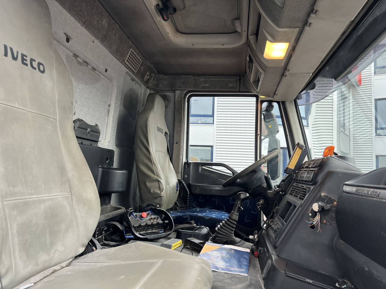 Trakker AD260T36 6x4 Trakker AD260T36 6x4 - Вантажівка шасі: фото 5 Trakker AD260T36 6x4 Trakker AD260T36 6x4 - Вантажівка шасі: фото 5