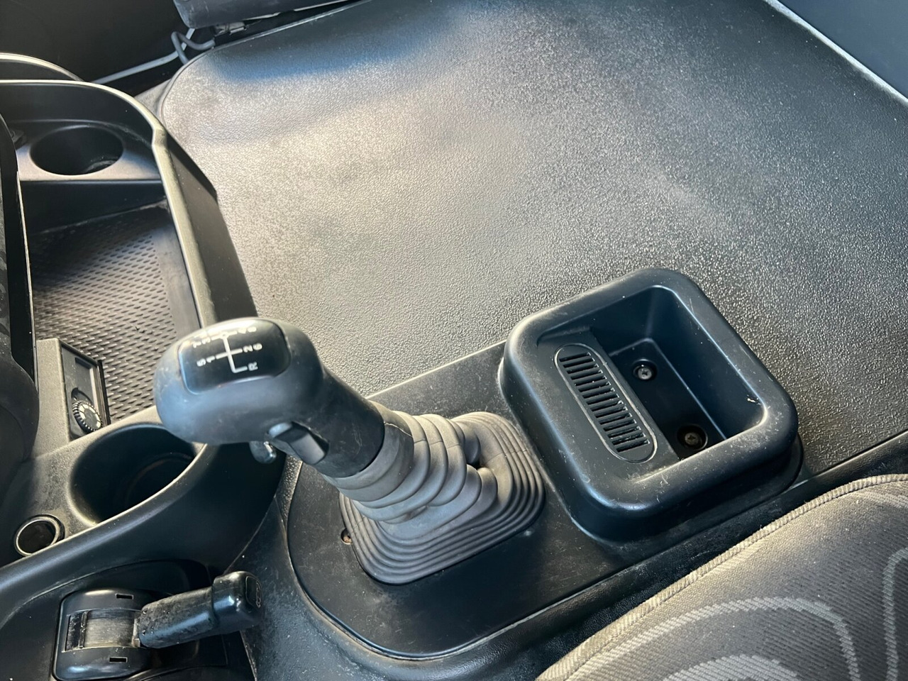 Trakker AD410T50 8x4 Trakker AD410T50 8x4, Stahlmulde ca. 16m³, hydr. Heckklappe - Самоскид вантажівка: фото 5 Trakker AD410T50 8x4 Trakker AD410T50 8x4, Stahlmulde ca. 16m³, hydr. Heckklappe - Самоскид вантажівка: фото 5