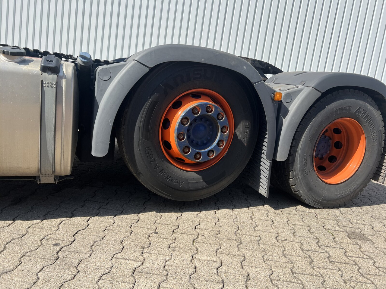 MAN TGX 26.500 6X2/4 BLS TGX 26.500 6X2/4 BLS, Intarder, Vorlauflenk-/lift, Standklima, XXL-Fahrerhaus - Тягач: фото 4 MAN TGX 26.500 6X2/4 BLS TGX 26.500 6X2/4 BLS, Intarder, Vorlauflenk-/lift, Standklima, XXL-Fahrerhaus - Тягач: фото 4