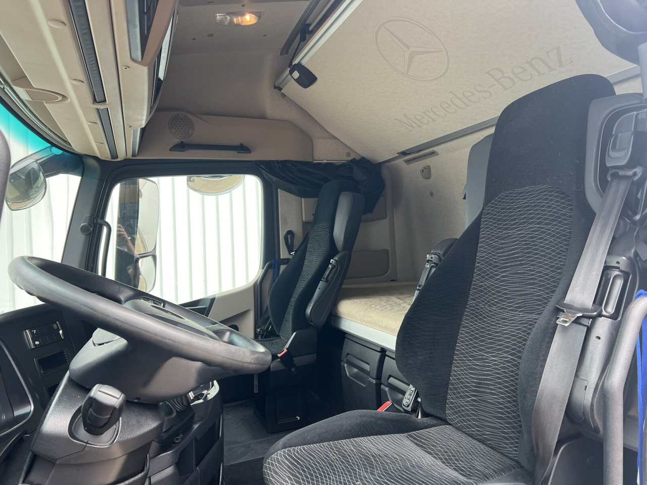 Mercedes-Benz Actros 1843 LS 4x2 Actros 1843 LS 4x2, Retarder - Тягач: фото 4 Mercedes-Benz Actros 1843 LS 4x2 Actros 1843 LS 4x2, Retarder - Тягач: фото 4